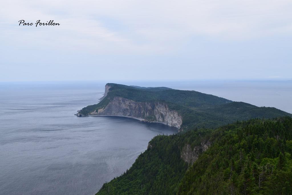 Les Cabines Sur Mer Cap-des-Rosiers Buitenkant foto